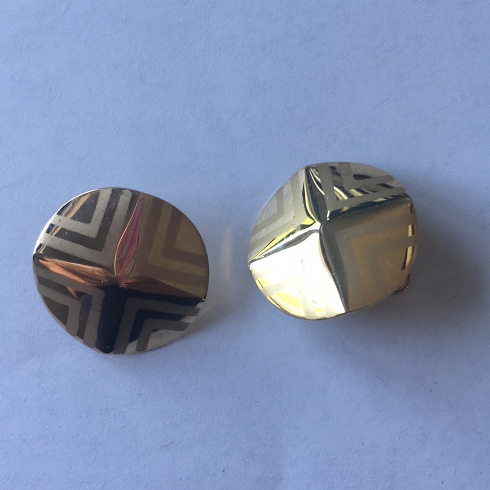 Vintage Clip Earrings gold design